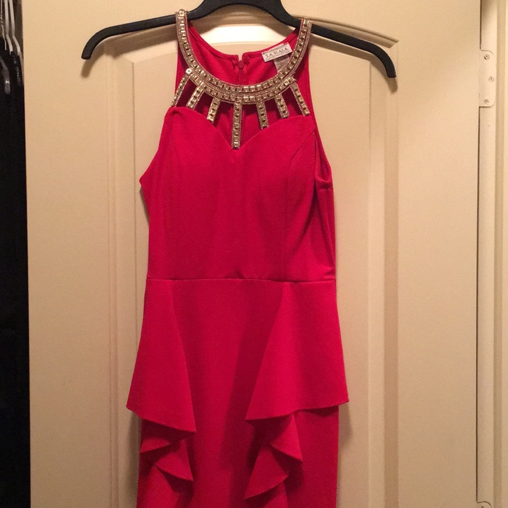 Gown - Picture 2 of 6